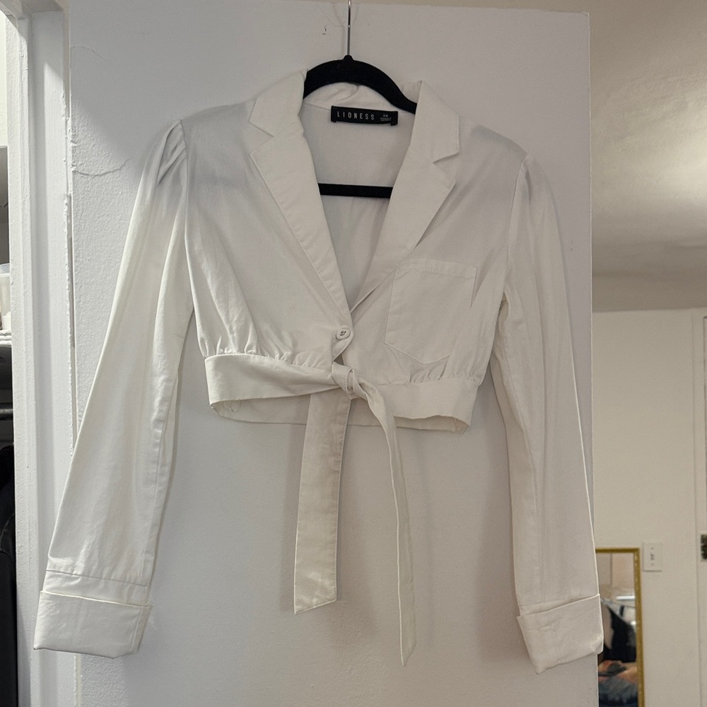 Lioness White Cropped Collared Shirt size XS